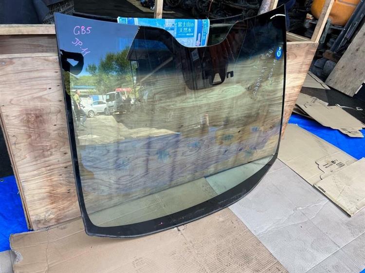 Лобовое стекло Хонда Фрид в Минусинске 245685
