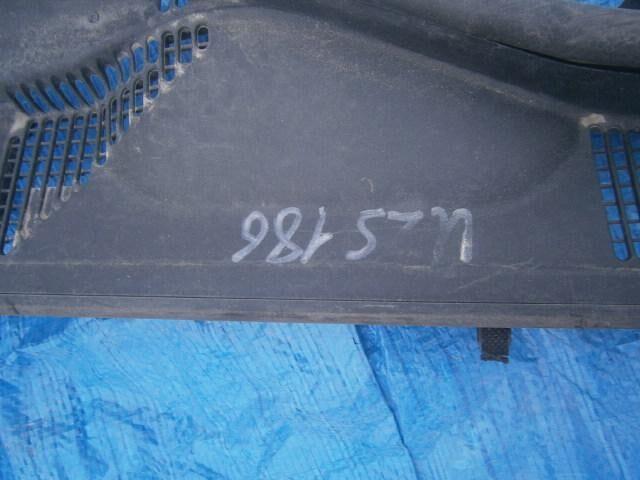 Решетка под лобовое стекло Тойота Краун в Минусинске 25698