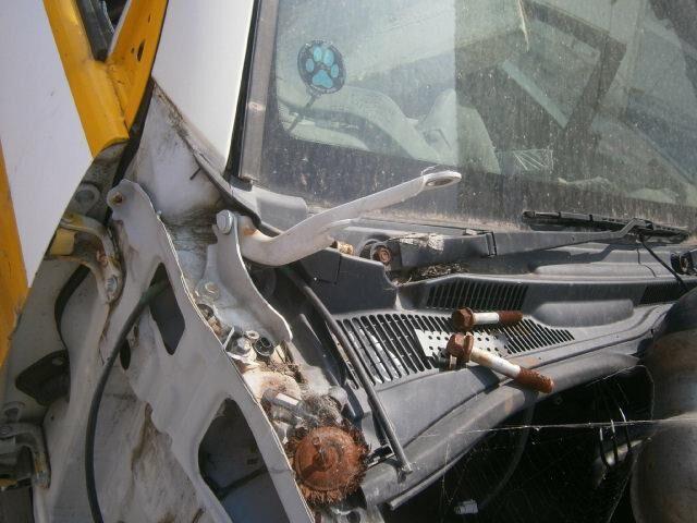 Решетка под лобовое стекло Тойота Хайлюкс Сурф в Минусинске 29488