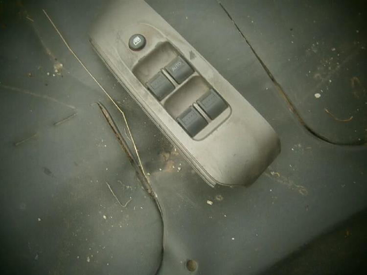 Блок упр. стеклоподъемниками Хонда Фит в Минусинске 75001